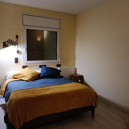 Double & Private Bathroom In Big Shared With Hosts Allotjament en família Andorra la Vella